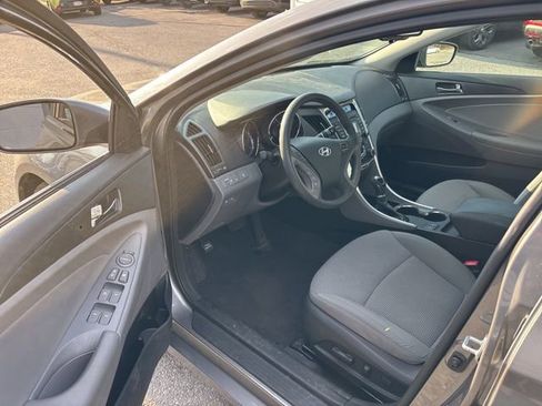 Used 2013 Hyundai Sonata GLS w/ Popular Equipment Pkg image 11