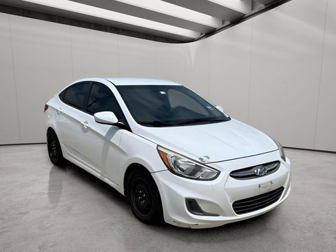 Used 2017 Hyundai Accent SE FWD image 7