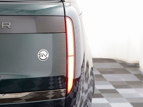 New 2025 Land Rover Range Rover SV AWD/4WD image 22
