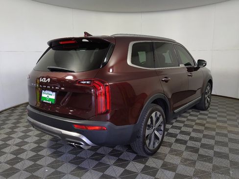 Used 2022 Kia Telluride S FWD image 9