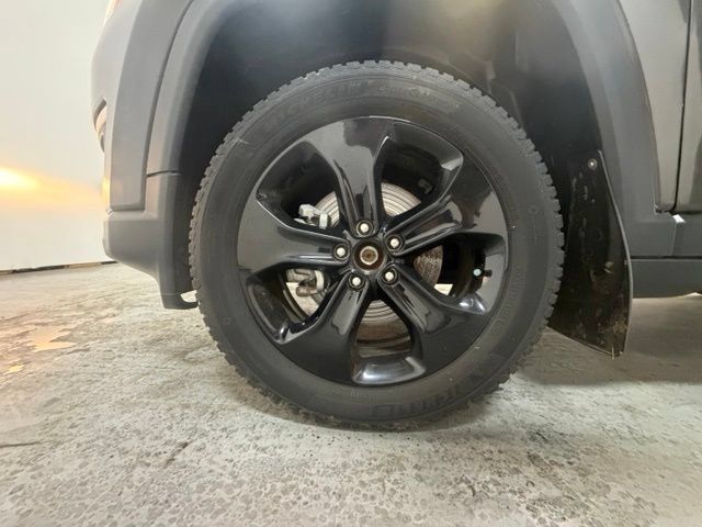 Used 2020 Jeep Compass Latitude AWD/4WD image 12