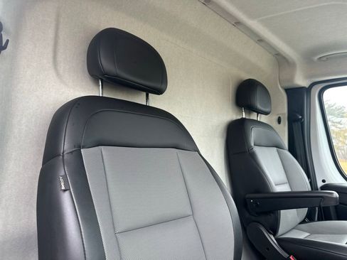 Used 2023 RAM ProMaster 2500 image 21