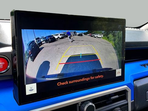 Certified 2025 Toyota Tacoma TRD Sport AWD/4WD image 27