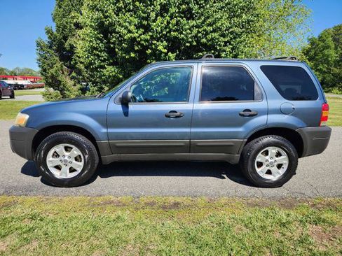 Used 2005 Ford Escape XLT AWD/4WD image 1