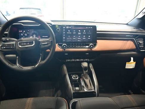 New 2026 GMC Canyon AT4 AWD/4WD image 14