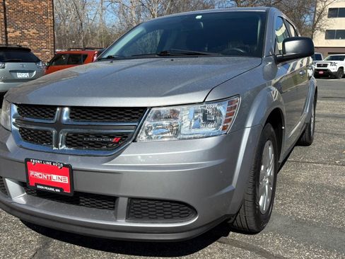 Used 2019 Dodge Journey SE FWD image 15