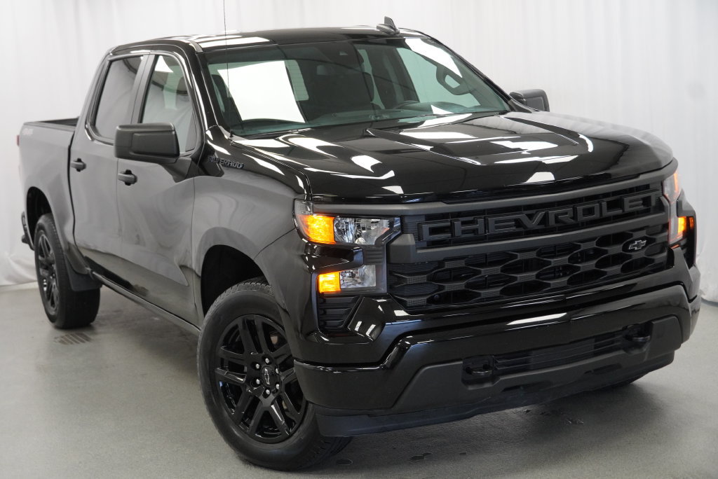 Used 2023 Chevrolet Silverado 1500 Custom w/ LPO, Dark Essentials Package AWD/4WD image 11