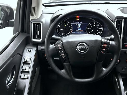 Certified 2025 Nissan Frontier SV AWD/4WD image 12