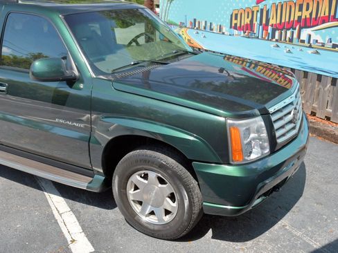 Used 2002 Cadillac Escalade AWD image 34