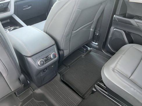 New 2025 Ford Explorer Active image 14