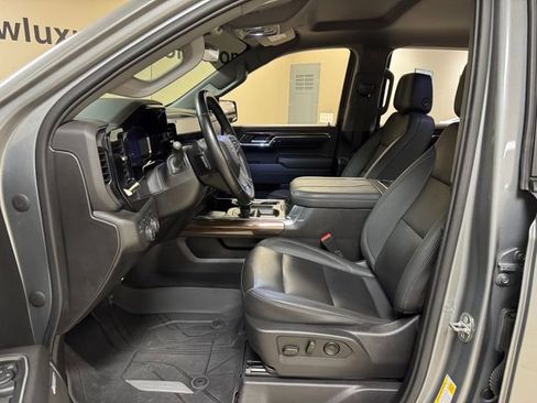 Used 2023 Chevrolet Silverado 1500 RST w/ Convenience Package II AWD/4WD image 8