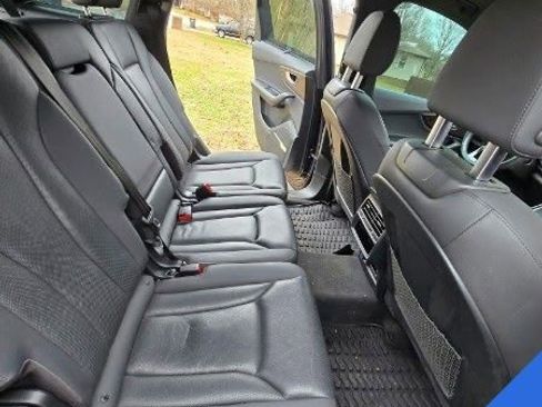 Used 2020 Audi Q7 3.0T Prestige w/ Prestige Package image 16