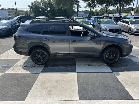 Used 2025 Subaru Outback Wilderness AWD/4WD image 3