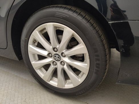 Used 2019 Toyota Camry LE image 31