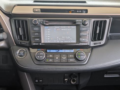 Used 2018 Toyota RAV4 XLE FWD image 29