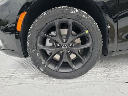 New 2026 Chrysler Pacifica Select w/ S Appearance Package FWD image 12