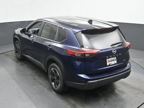 Used 2025 Nissan Rogue SV AWD/4WD image 39