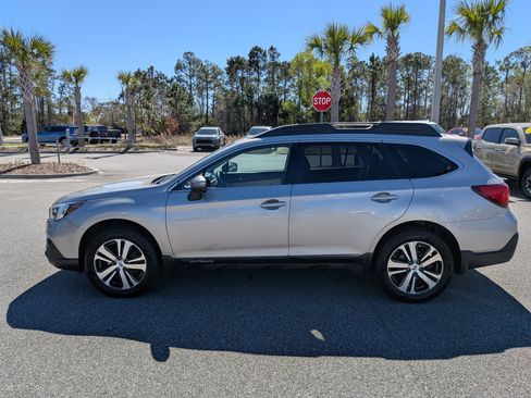 Used 2019 Subaru Outback 2.5i Limited image 7