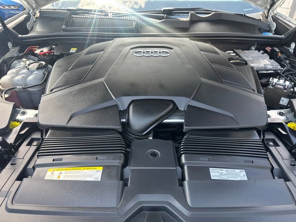 Used 2021 Audi Q8 Premium w/ Black Optic Package AWD/4WD image 31