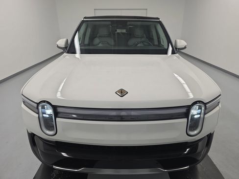 Used 2025 Rivian R1S Adventure AWD/4WD image 8
