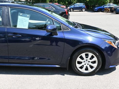 Used 2025 Toyota Corolla LE FWD image 42