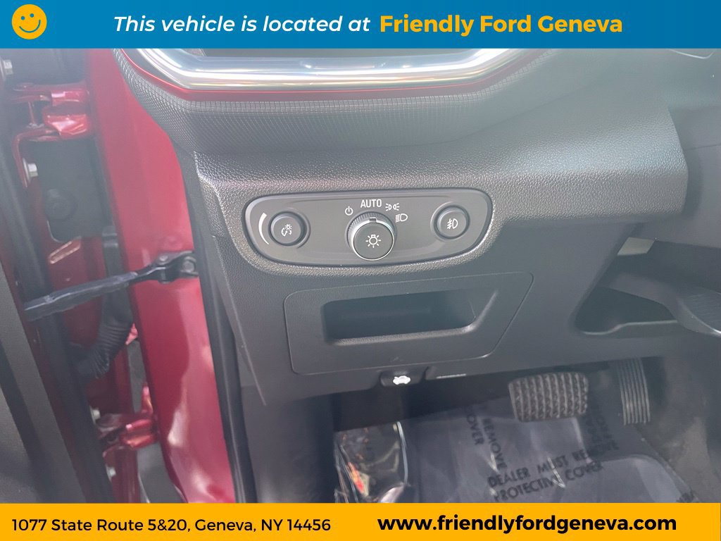 Used 2021 Chevrolet TrailBlazer RS w/ Sun and Liftgate Package AWD/4WD image 13