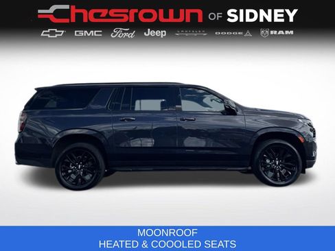 Used 2023 Chevrolet Suburban RST w/ Sport Performance Package AWD/4WD image 12