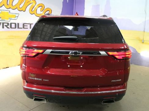 Used 2023 Chevrolet Traverse Premier AWD/4WD image 7