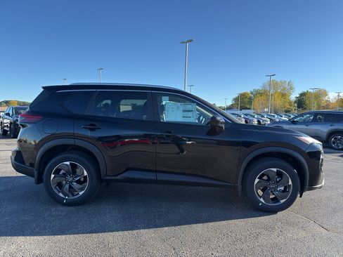 New 2026 Nissan Rogue SV w/ SV Premium Package image 4