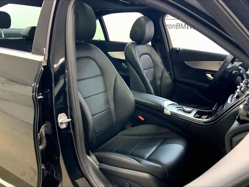 Used 2018 Mercedes-Benz C 300 4MATIC Sedan image 9