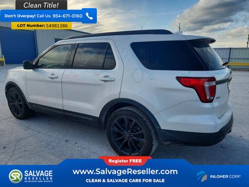 Used 2017 Ford Explorer XLT w/ Equipment Group 202A FWD image 3