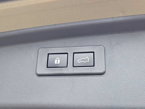 Used 2025 Subaru Outback Limited AWD/4WD image 29