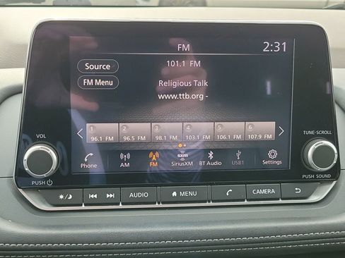 Used 2023 Nissan Rogue SL image 30