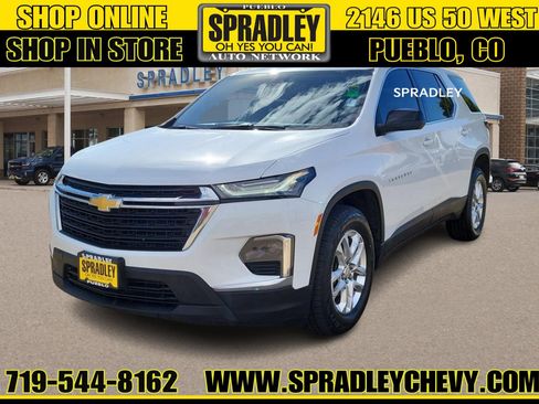 Used 2023 Chevrolet Traverse LS image 1