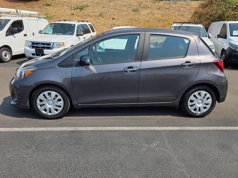 Used 2017 Toyota Yaris L FWD image 4