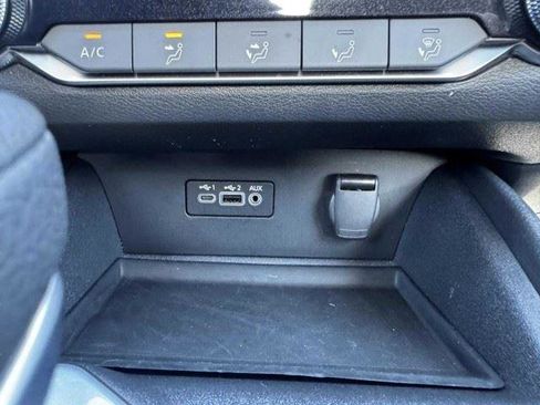 Used 2025 Nissan Altima 2.5 SV FWD image 24