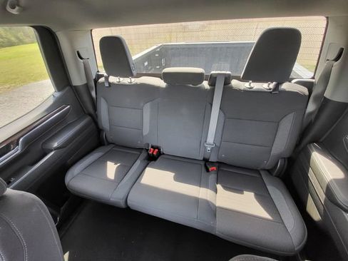 Used 2025 Chevrolet Silverado 1500 LT image 11