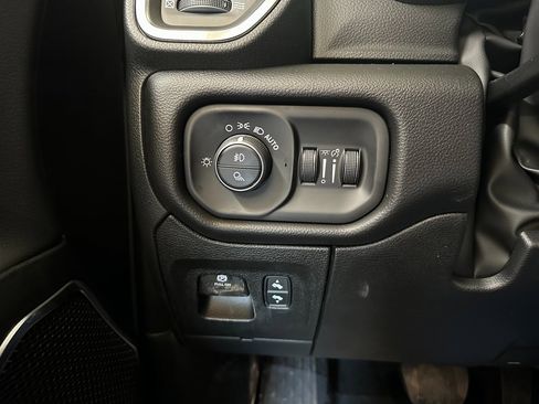 New 2026 RAM 1500 Laramie w/ Off Road Group image 21