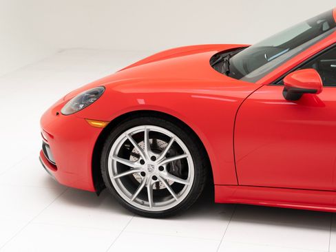 Certified 2025 Porsche 718 Cayman image 11