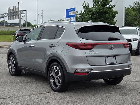 Used 2020 Kia Sportage EX FWD image 4