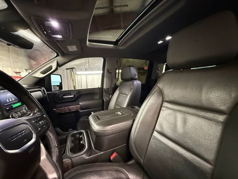 Used 2021 GMC Sierra 2500 Denali w/ Denali Ultimate Package AWD/4WD image 14