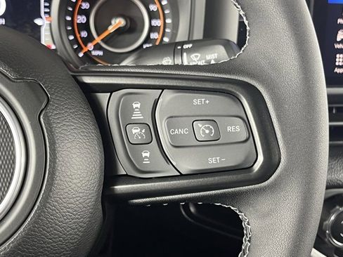 New 2025 Jeep Gladiator Willys image 15