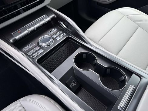 New 2026 Lincoln Nautilus Premier AWD/4WD image 25