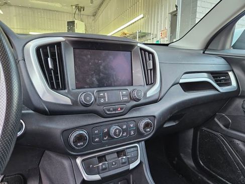 Used 2022 GMC Terrain SLE w/ Driver Convenience Package AWD/4WD image 10