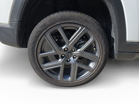 Used 2026 Jeep Compass Limited AWD/4WD image 17