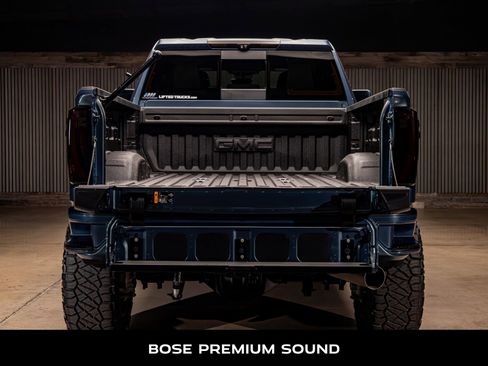 Used 2025 GMC Sierra 2500 Denali w/ Denali Reserve Package image 9