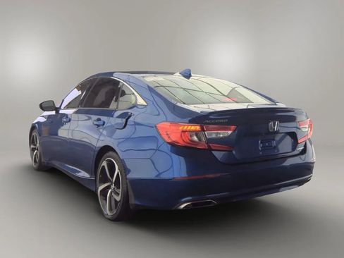 Used 2018 Honda Accord Sport image 2