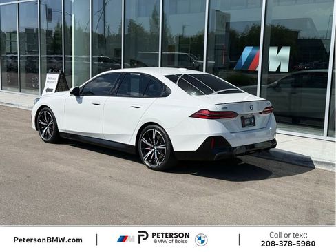 Used 2024 BMW 540i xDrive w/ Premium Package AWD/4WD image 3