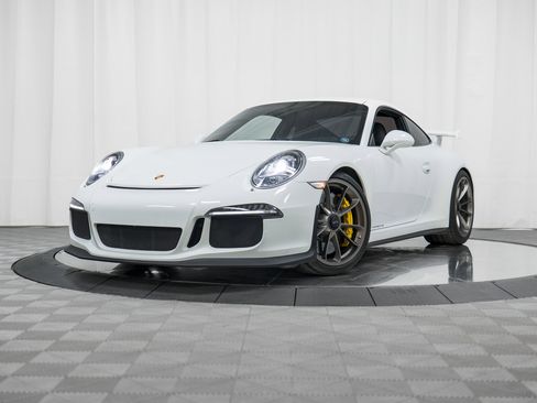 Certified 2014 Porsche 911 GT3 image 32