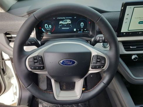 New 2026 Ford Explorer Active w/ Active Comfort Package AWD/4WD image 17